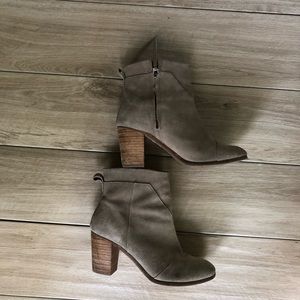 Tom shoes booties size 8